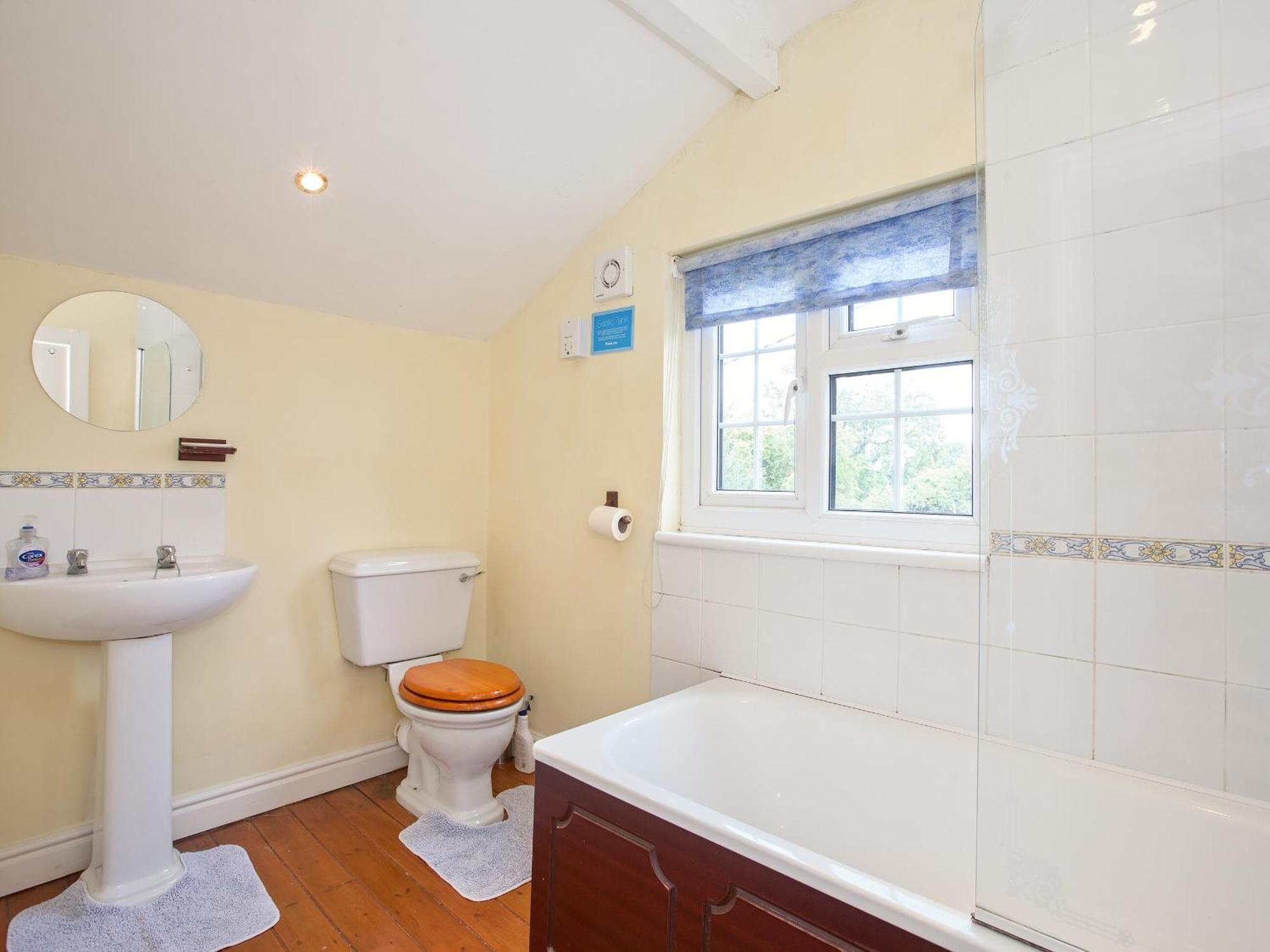 Fir Tree Cottage Standon エクステリア 写真